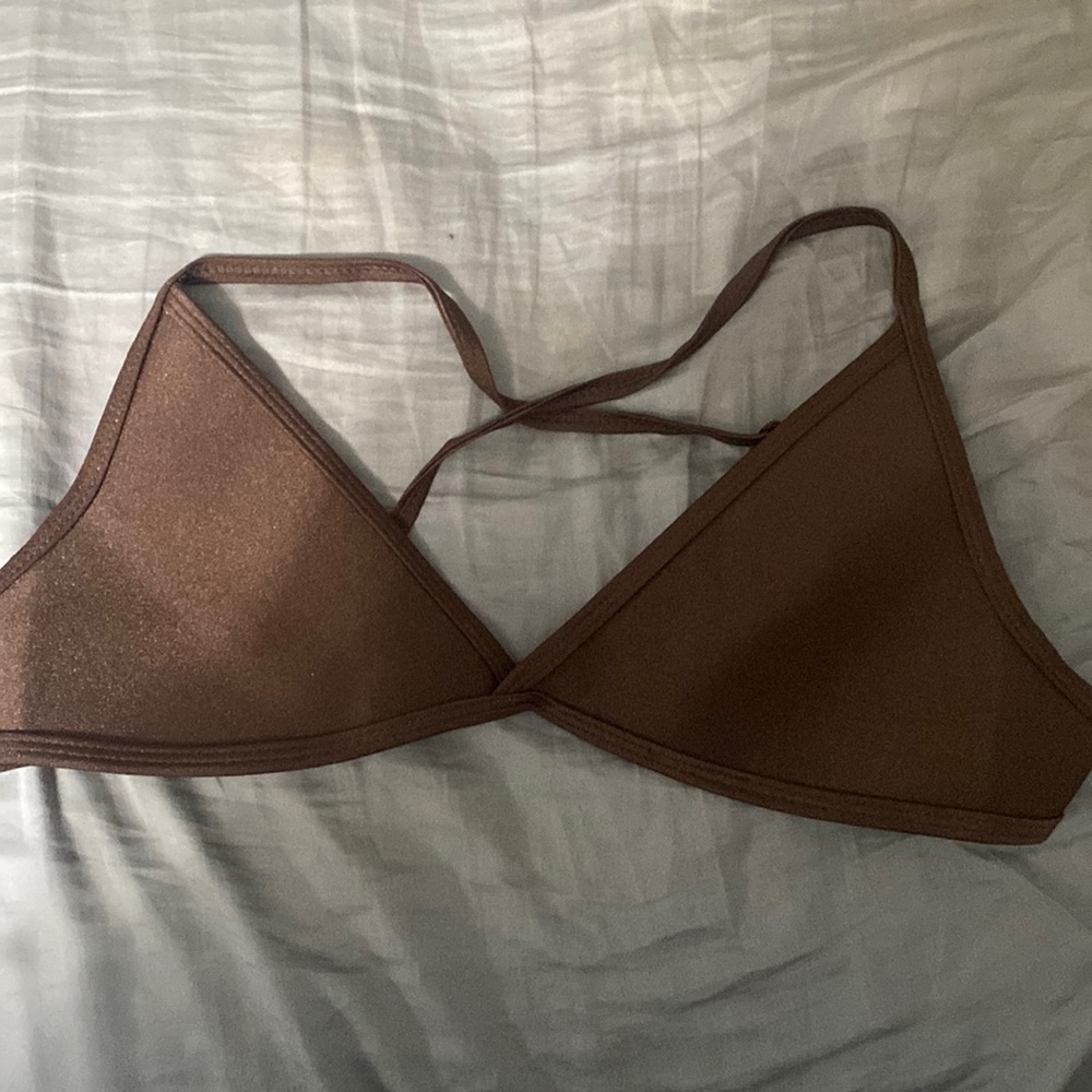 HOAKA natural shiny brown top